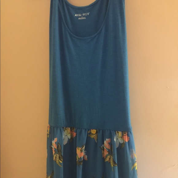 Dress - Picture 1 of 2